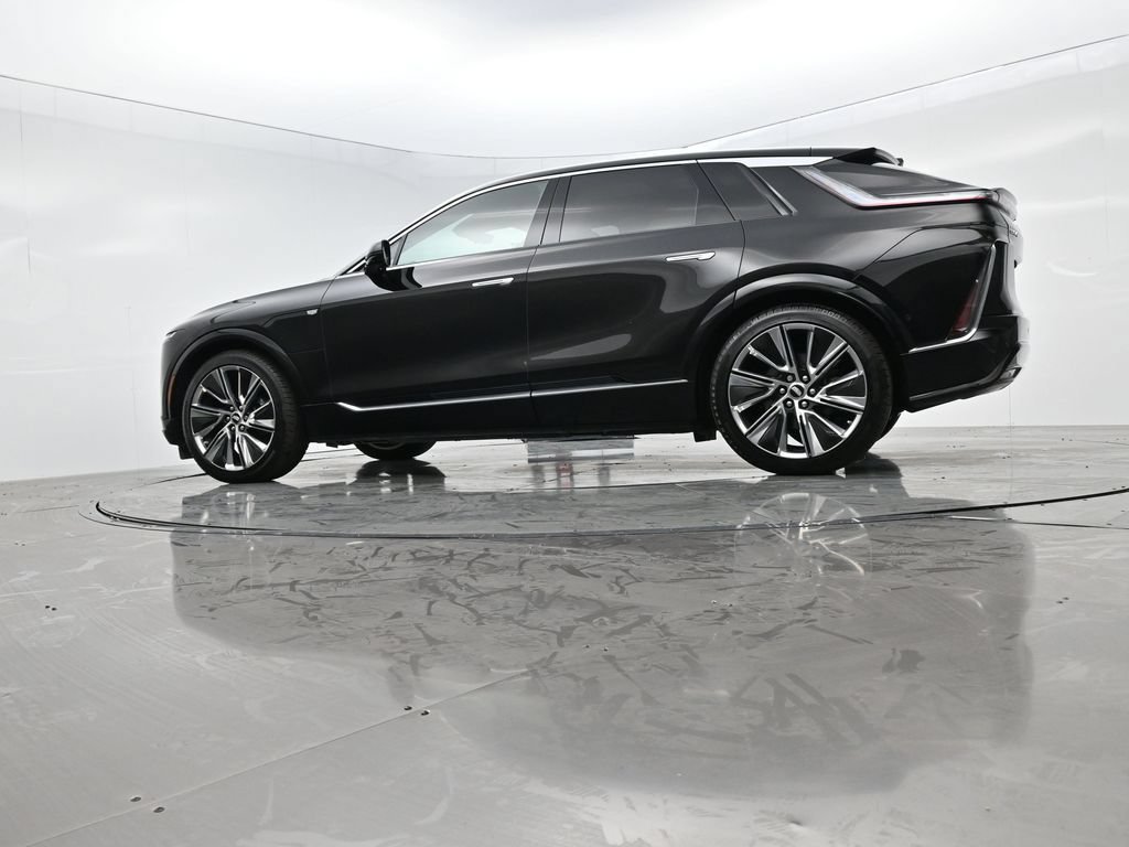 Used 2026 Cadillac Lyriq Signature Luxury w/ Nappa Leather Package AWD/4WD image 51