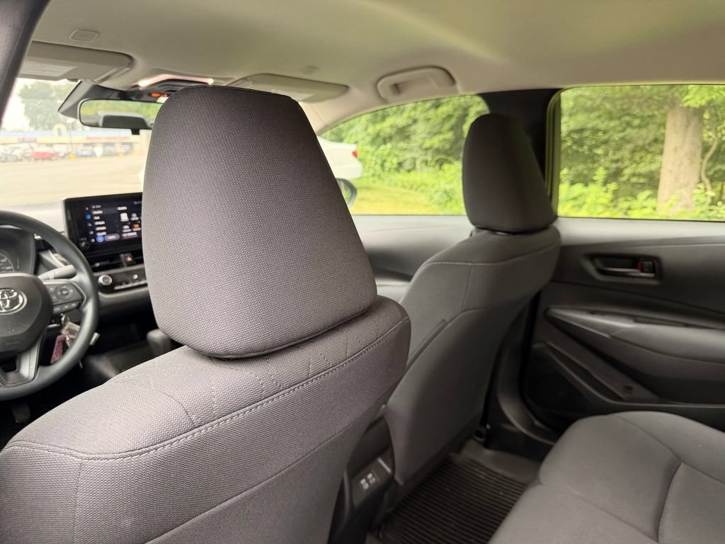 Used 2023 Toyota Corolla LE FWD image 11