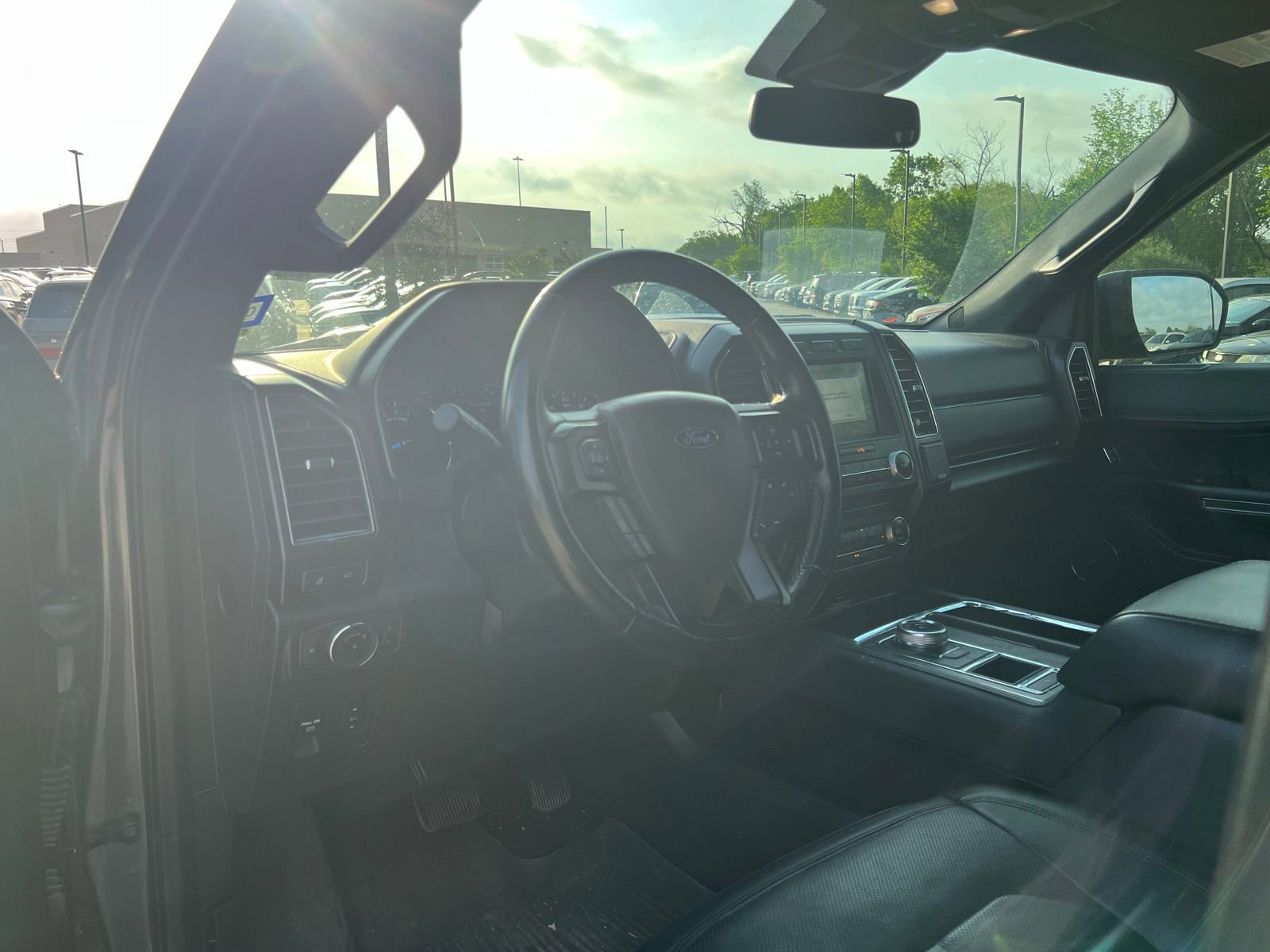 Used 2018 Ford Expedition Limited w/ Equipment Group 301A image 25