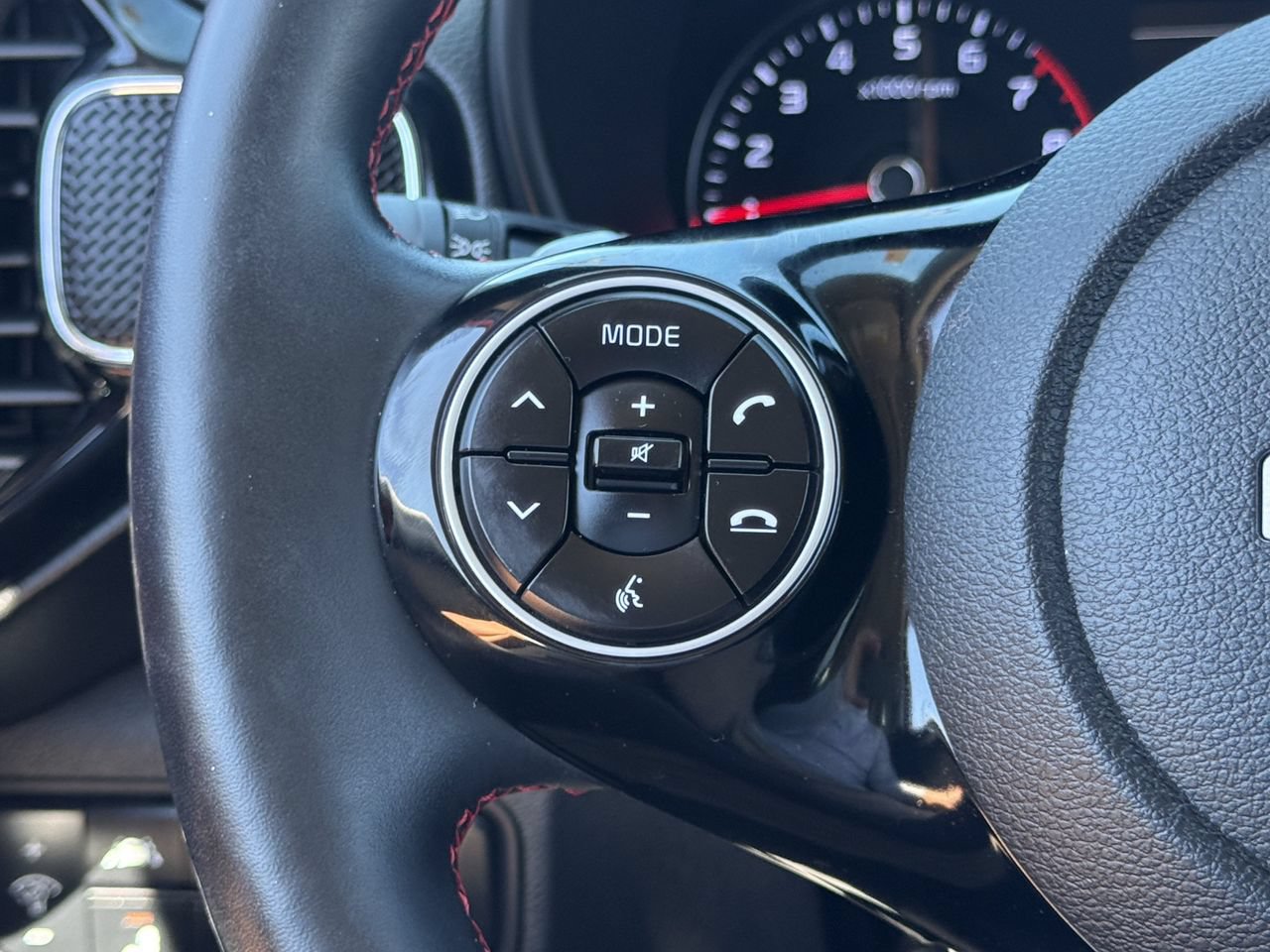 Used 2022 Kia Soul Turbo FWD image 12