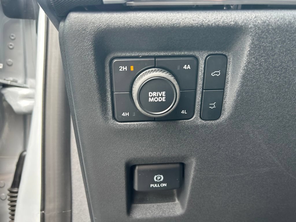 Used 2026 Ford Expedition Platinum w/ Platinum Ultimate Package AWD/4WD image 19