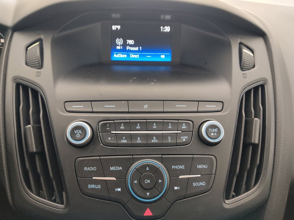 Used 2018 Ford Focus SE FWD image 25