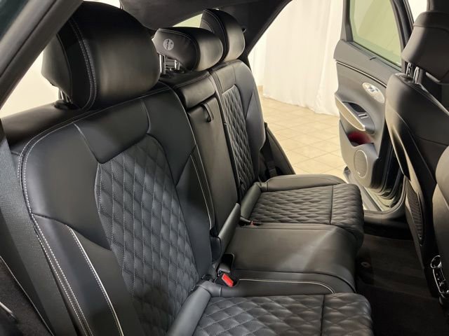 Used 2023 Genesis GV70 3.5T Sport w/ Sport Prestige Package image 18