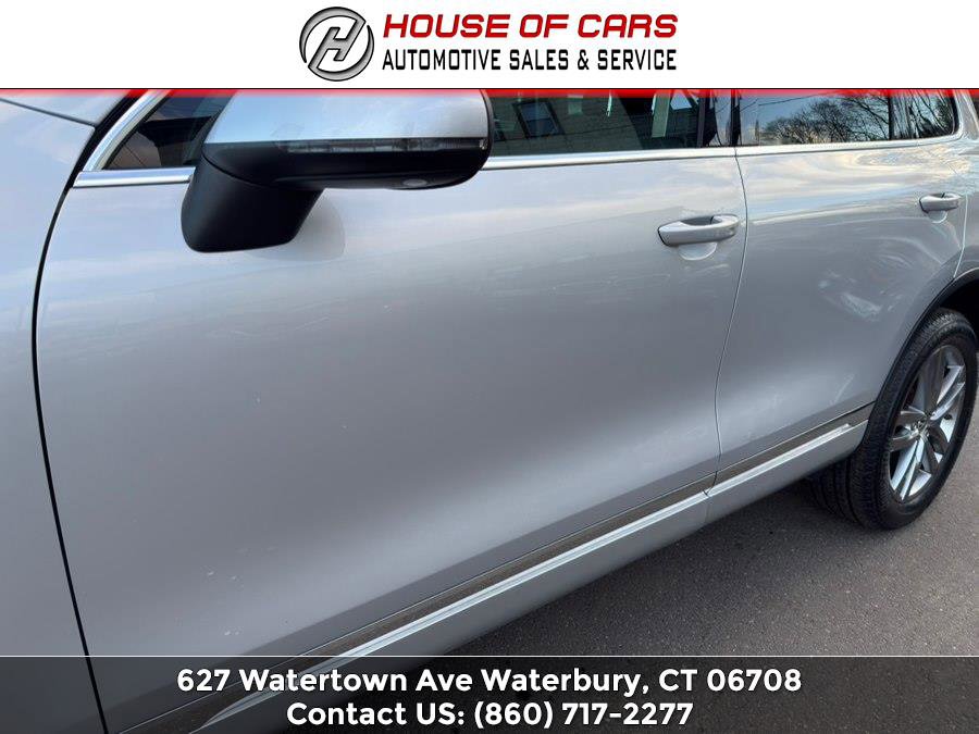 Used 2016 Volkswagen Touareg Sport AWD/4WD image 11