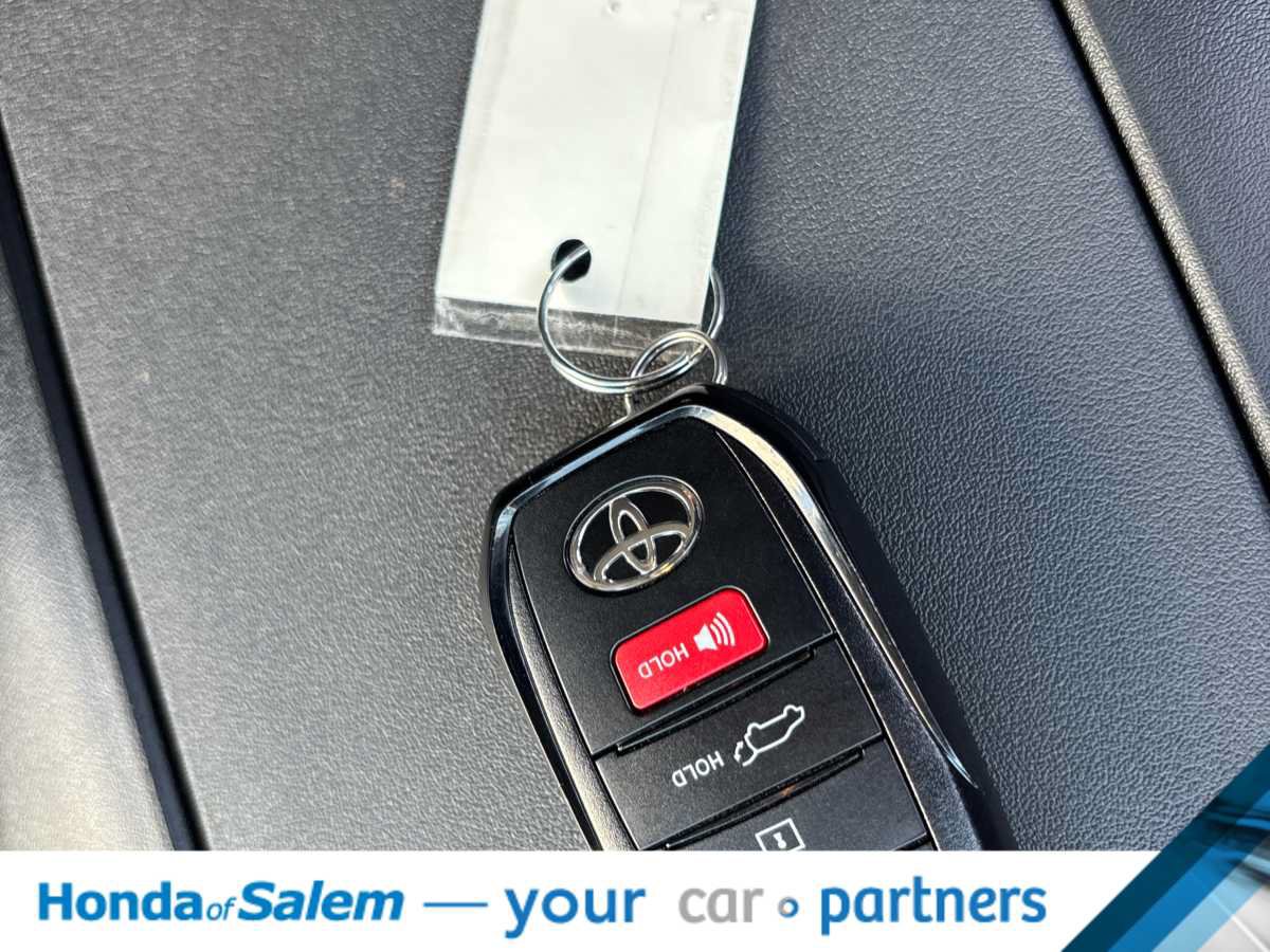Used 2026 Toyota Highlander Platinum AWD/4WD image 20