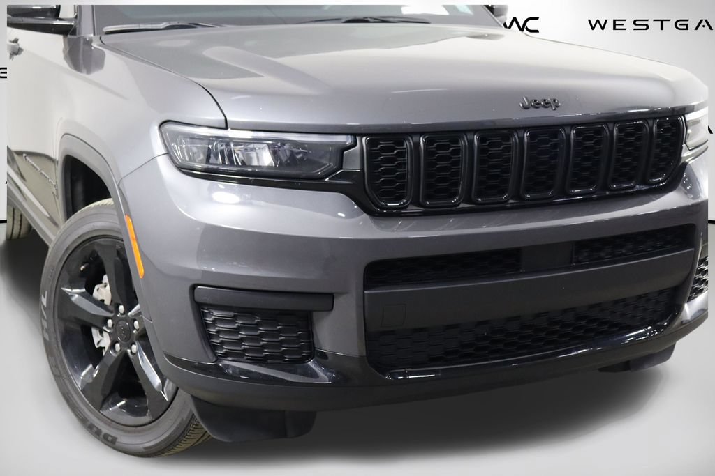 Used 2024 Jeep Grand Cherokee L Altitude RWD image 45