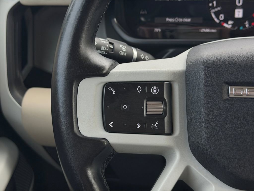 Used 2024 Land Rover Defender 130 X-Dynamic SE AWD/4WD image 18