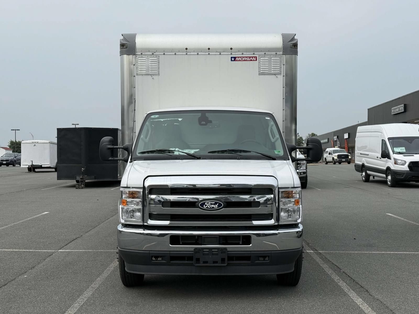 New 2026 Ford E-450 and Econoline 450 Super Duty w/ Driver's Safety Package RWD image 6