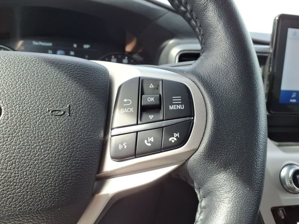Used 2023 Ford Explorer XLT w/ Equipment Group 202A image 18