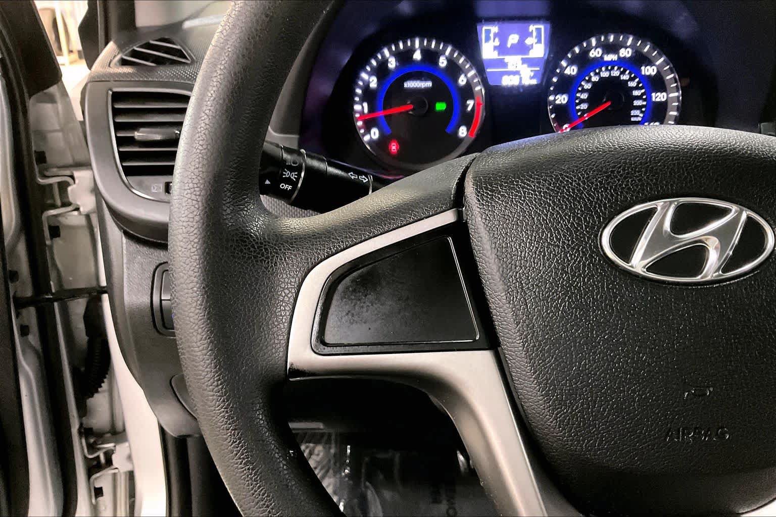 Used 2015 Hyundai Accent GS FWD image 23