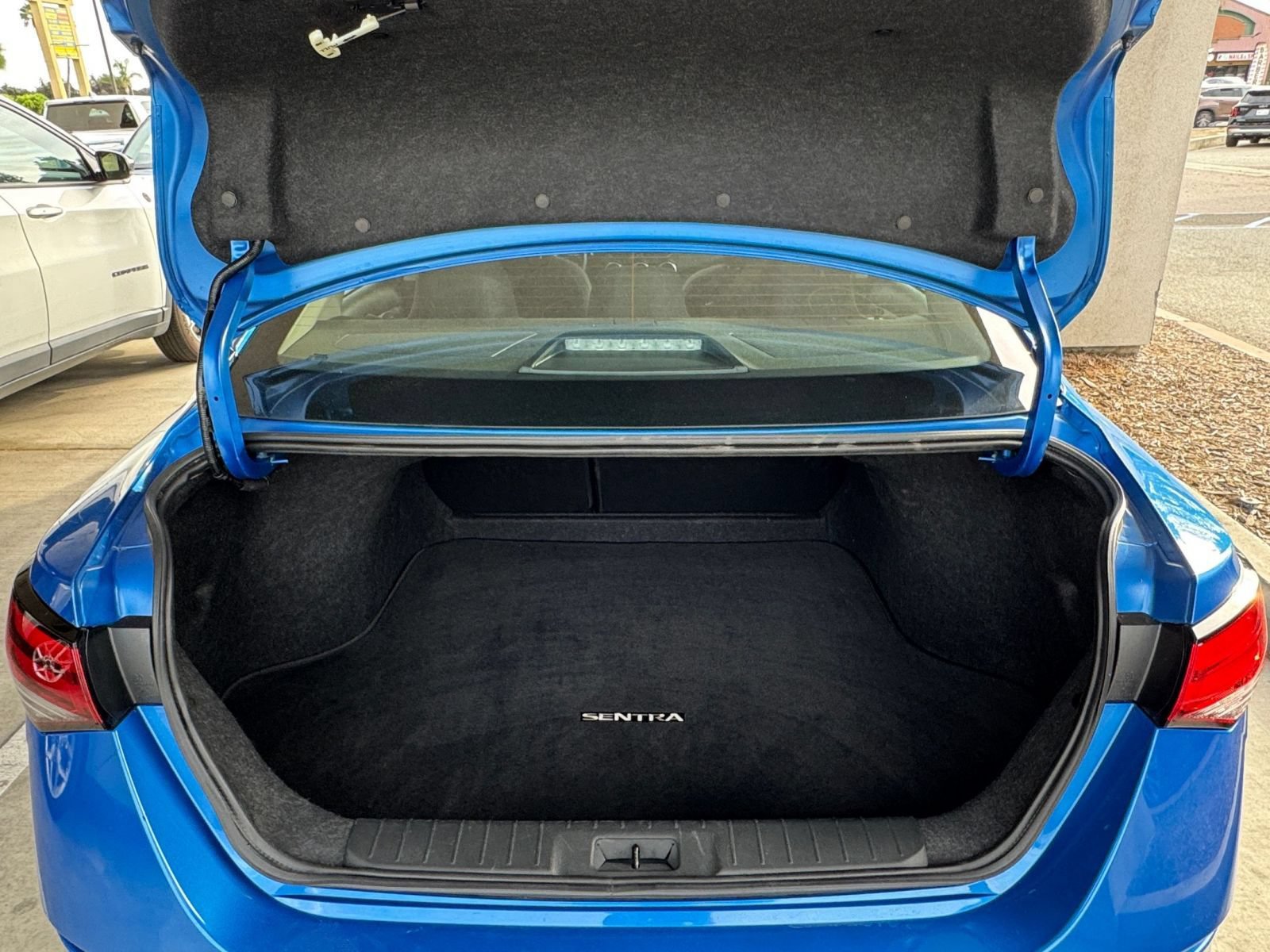 Used 2025 Nissan Sentra SV FWD image 29