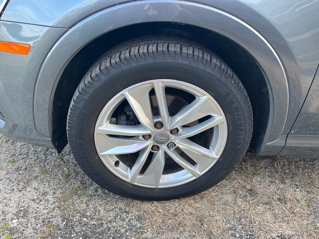 Used 2016 Audi Q3 2.0T Premium Plus w/ Technology Package image 4