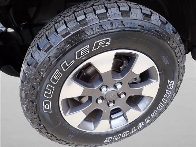 Used 2018 Jeep Wrangler Unlimited Sahara AWD/4WD image 7