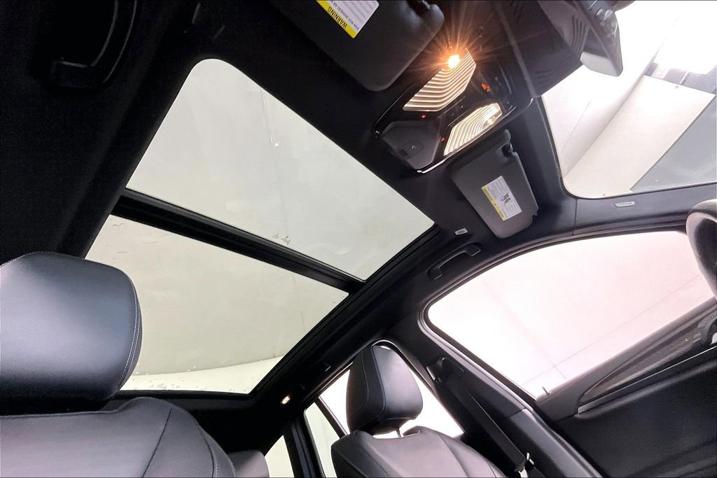 Used 2023 BMW X3 M40i w/ Premium Package image 22