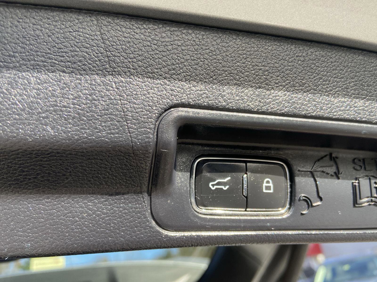 Used 2021 Ford Explorer XLT w/ Equipment Group 202A image 34