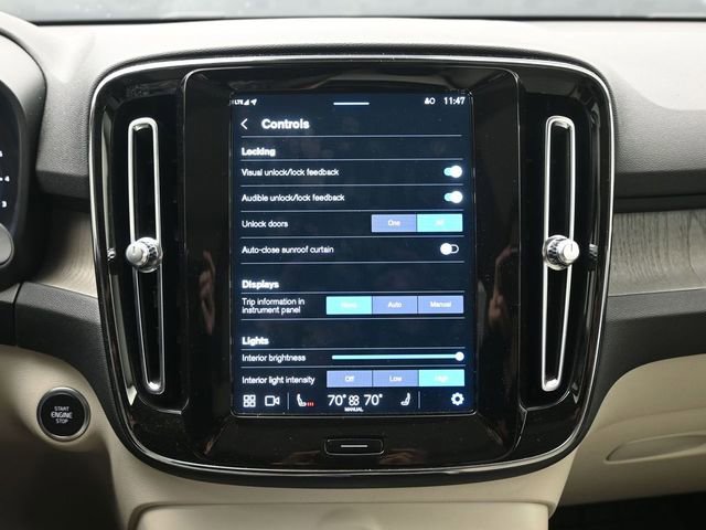 Used 2023 Volvo XC40 B5 Plus w/ Protection Package Premier image 17