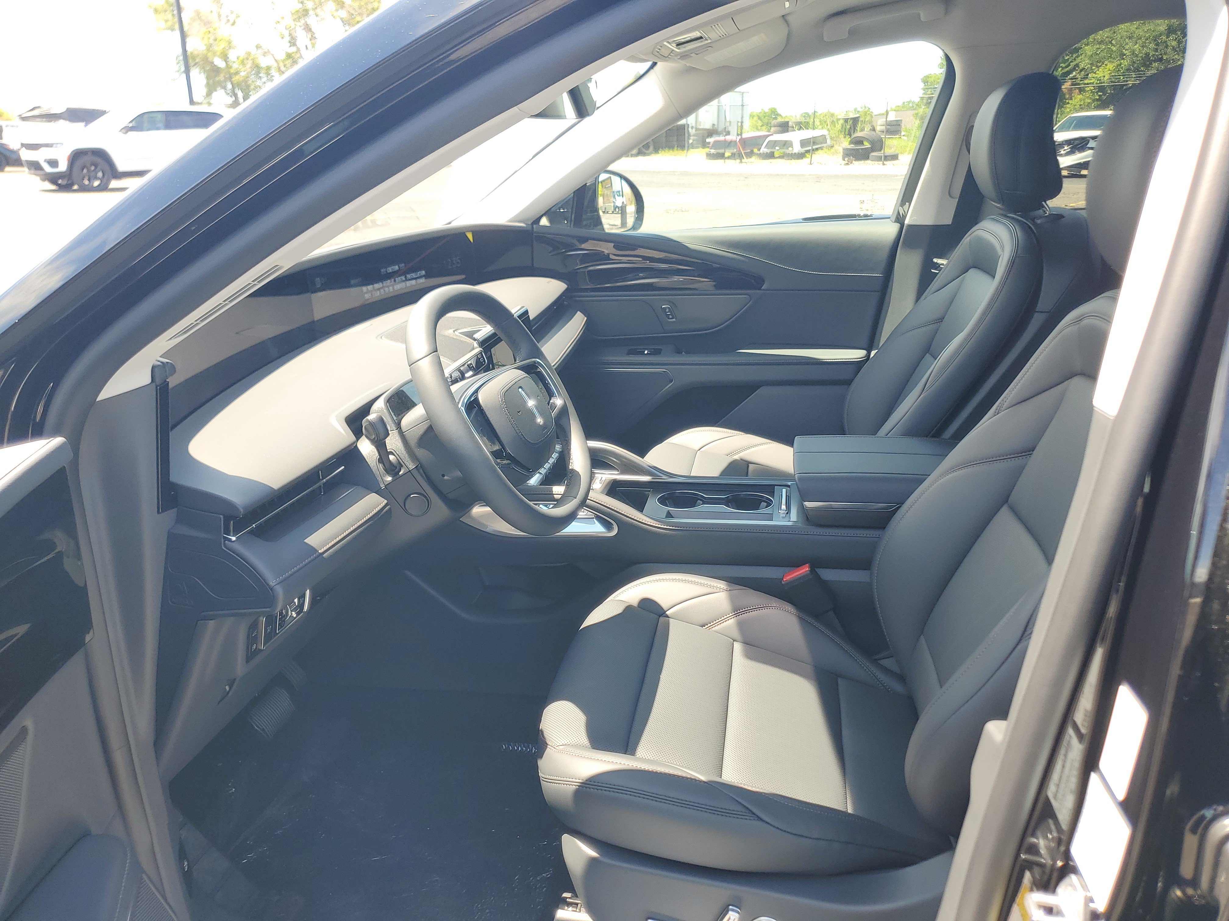New 2026 Lincoln Nautilus Premier AWD/4WD image 10