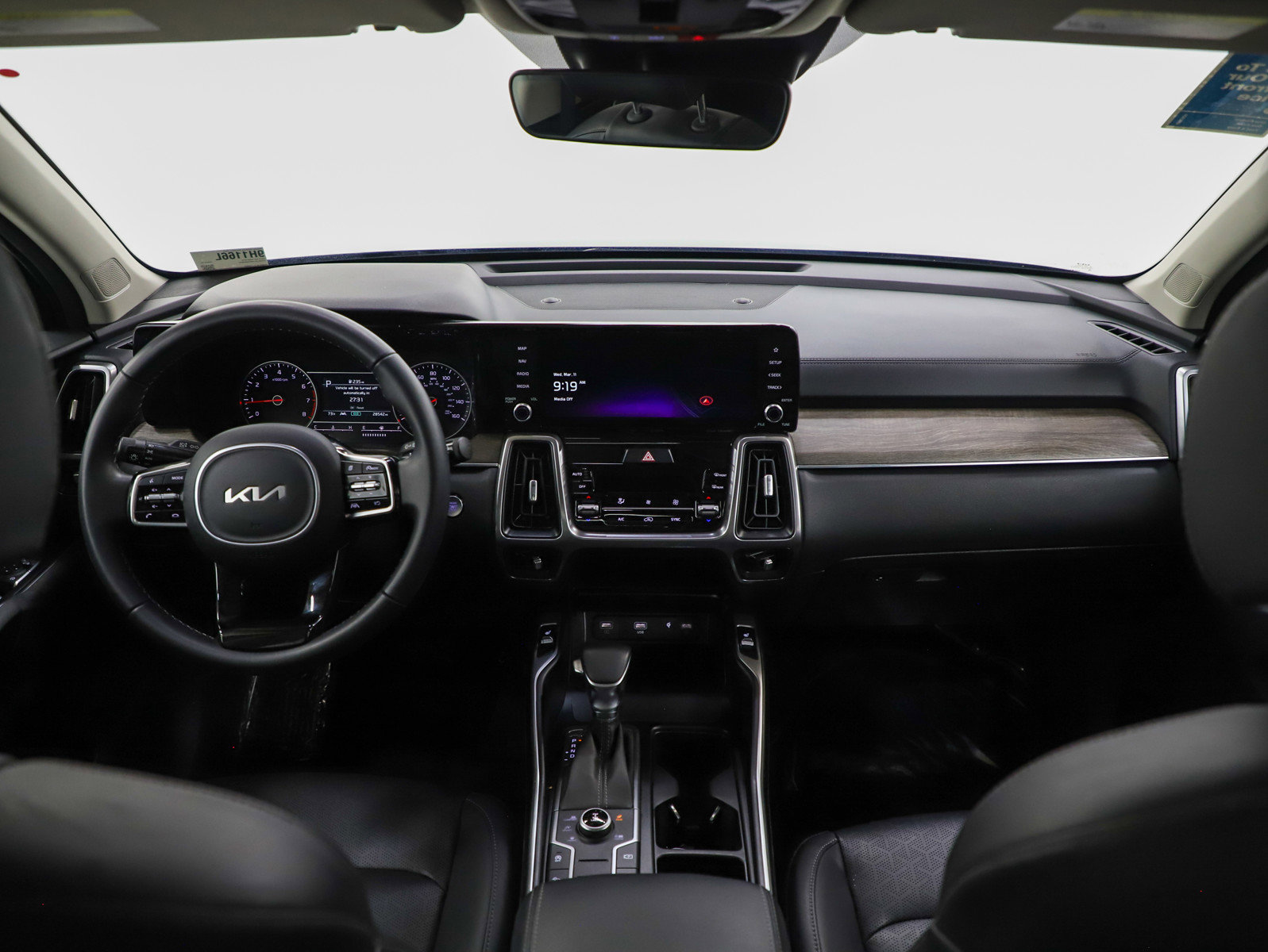 Used 2023 Kia Sorento S w/ Panoramic Sunroof Package image 13