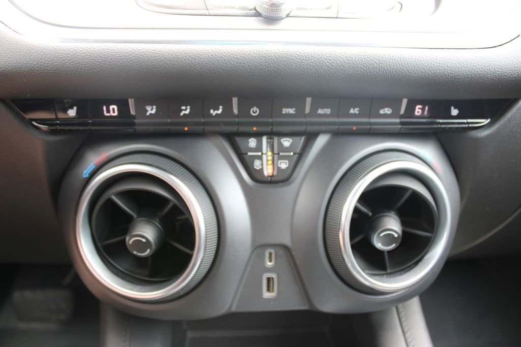 Used 2020 Chevrolet Blazer LT image 42