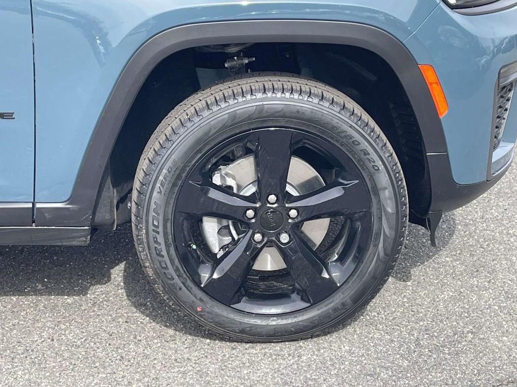 New 2026 Jeep Grand Cherokee L Limited image 10