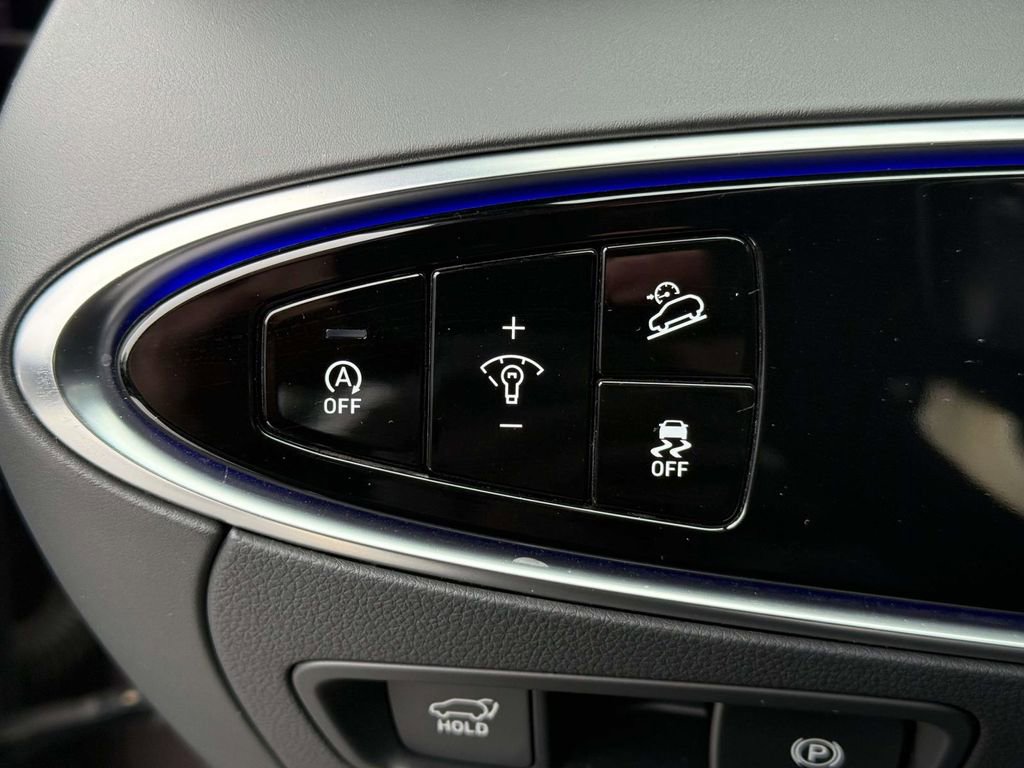 Certified 2023 Genesis GV70 2.5T w/ Sport Prestige Package image 16