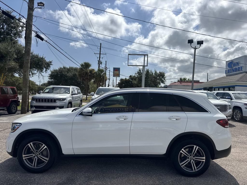 Used 2020 Mercedes-Benz GLC 300 4MATIC w/ Multimedia Package image 4