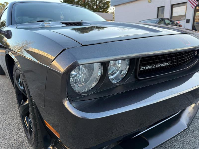 Used 2013 Dodge Challenger R/T w/ Blacktop Pkg image 2