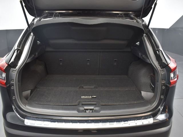 Used 2022 Nissan Rogue Sport SL w/ Premium Package FWD image 21