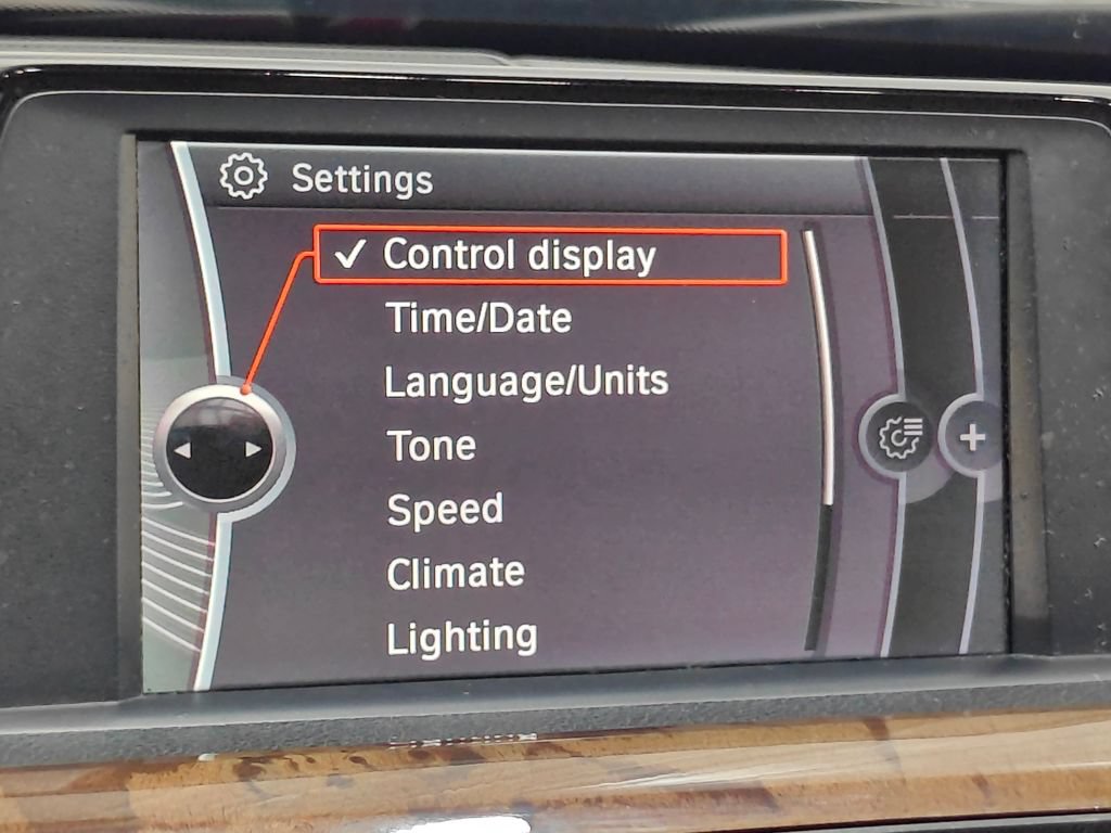 Used 2013 BMW 320i xDrive Sedan AWD/4WD image 32