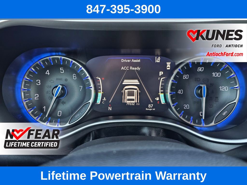 Used 2024 Chrysler Pacifica Touring-L image 68