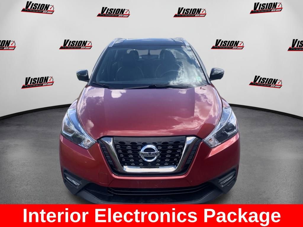 Used 2019 Nissan Kicks SR w/ SR Premium Package FWD image 5