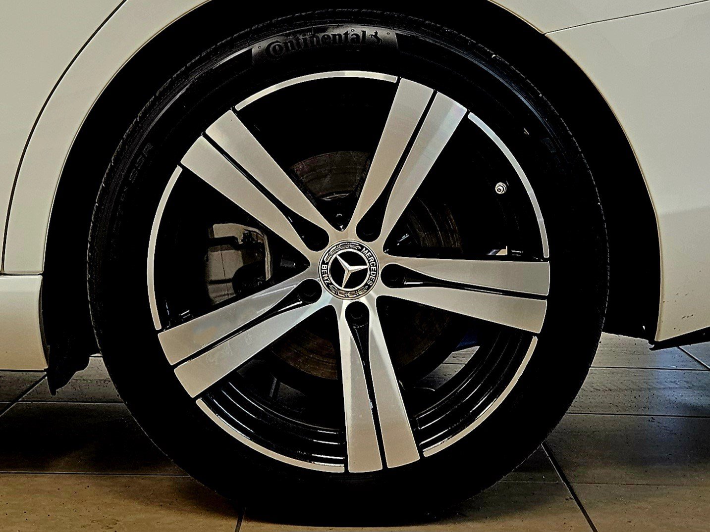 Used 2025 Mercedes-Benz C 300 4MATIC Sedan image 29