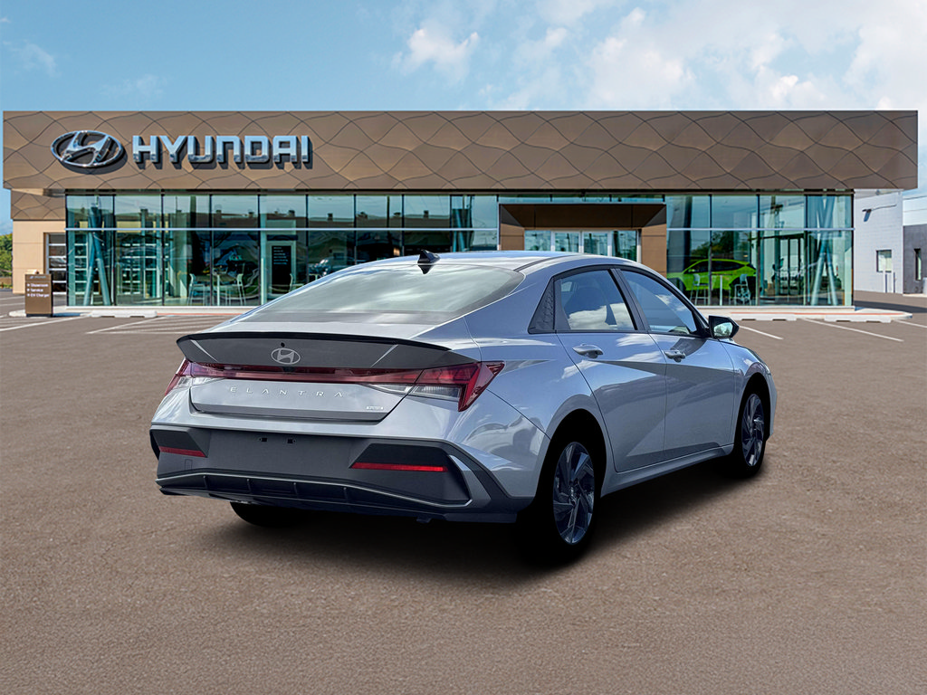 New 2026 Hyundai Elantra SEL FWD image 7