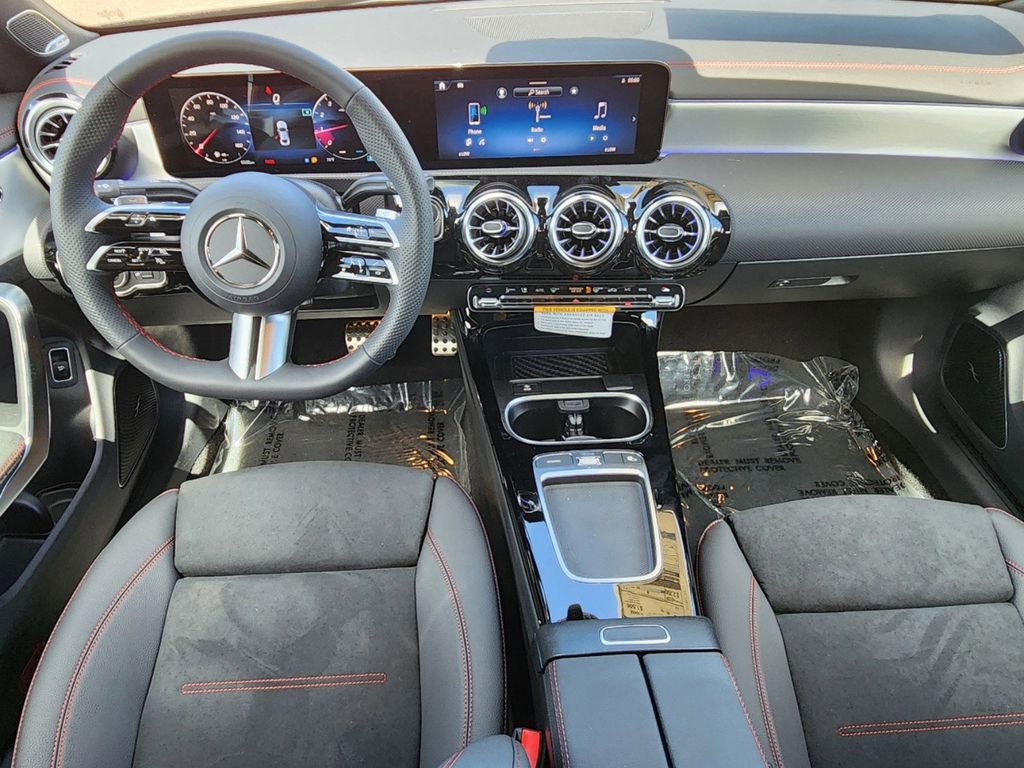 New 2025 Mercedes-Benz CLA 250 4MATIC image 14