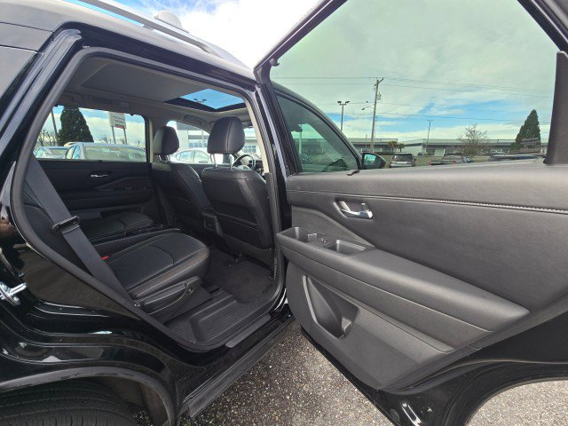 Used 2024 Nissan Pathfinder SL w/ SL Premium Package image 14