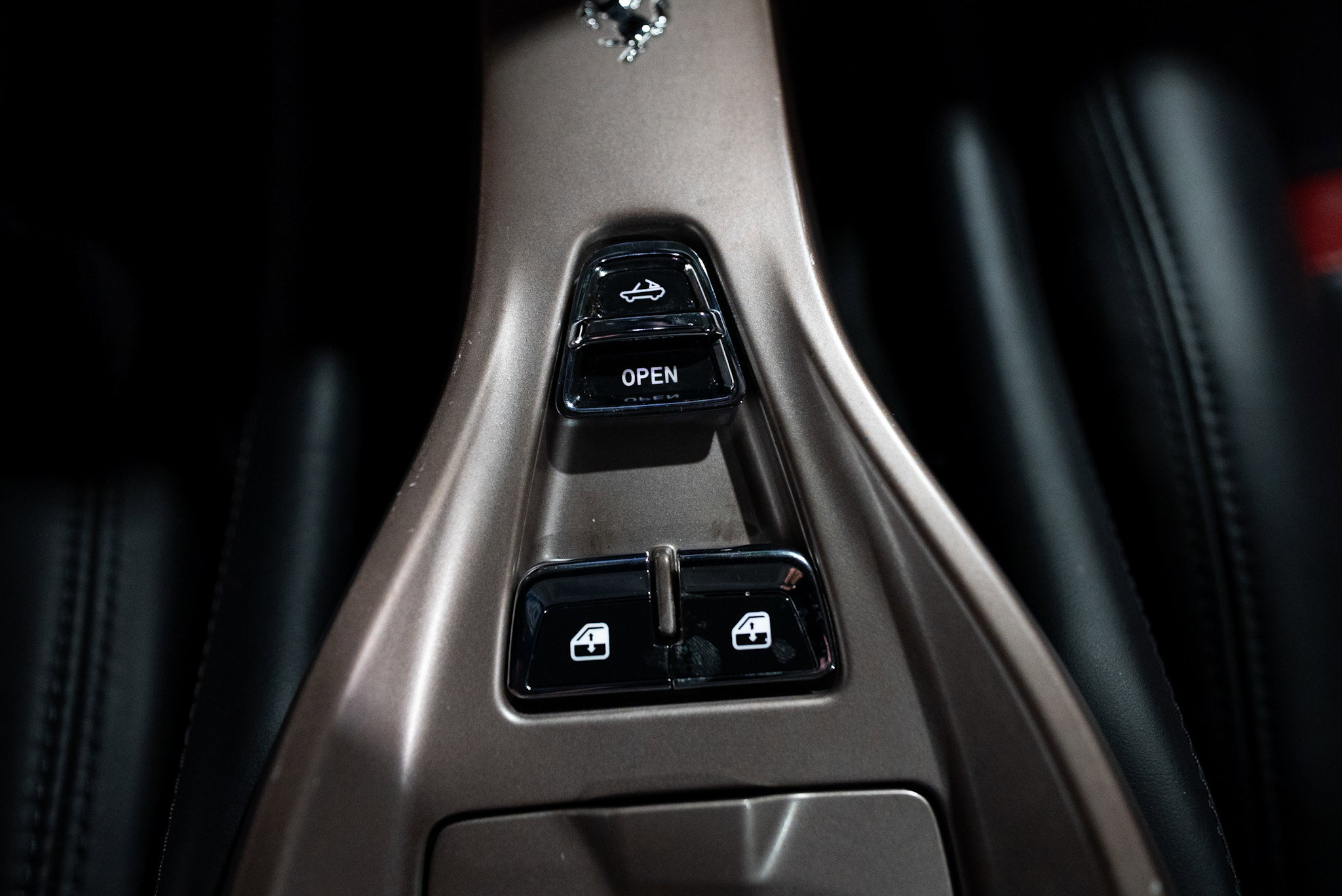 Used 2012 Ferrari California image 29