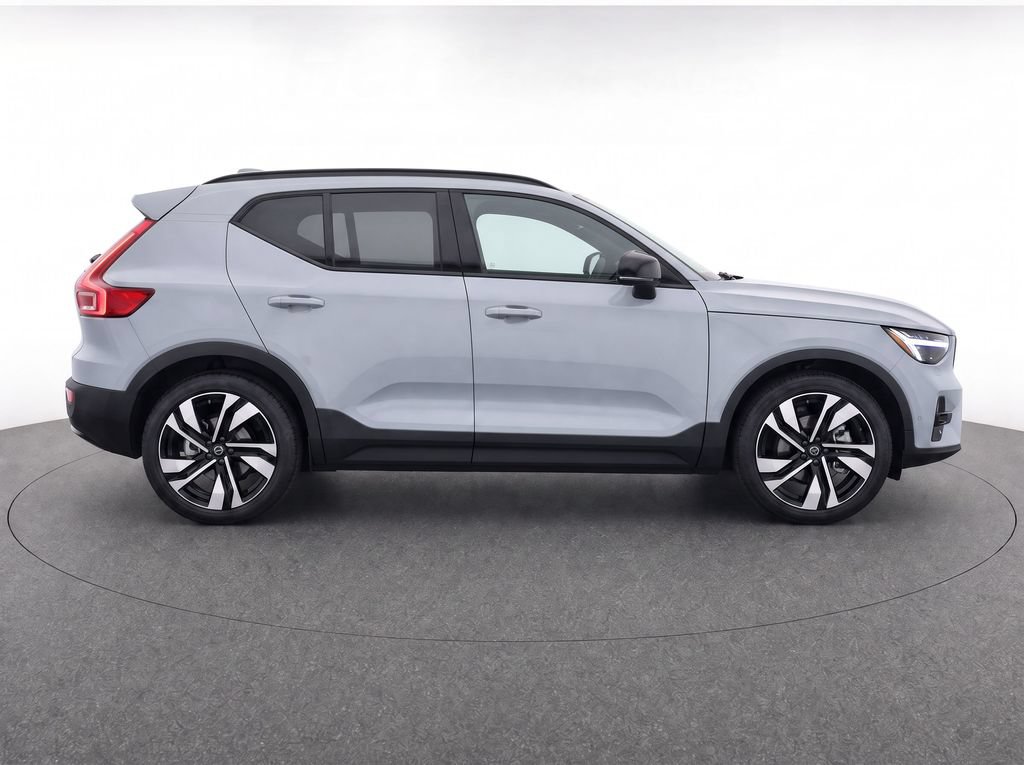 New 2026 Volvo XC40 B5 Ultra w/ Protection Package Premier AWD/4WD image 8