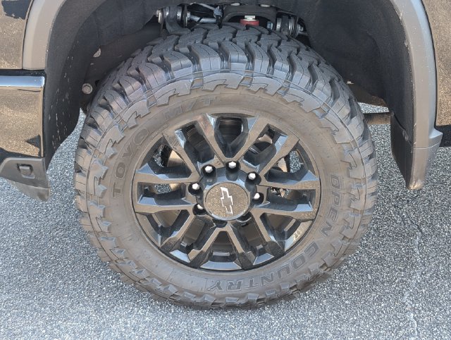 Used 2025 Chevrolet Silverado 2500 LTZ w/ LTZ Plus Package AWD/4WD image 13