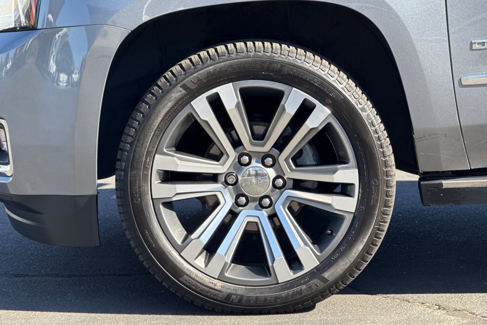 Used 2019 GMC Yukon Denali w/ Denali Ultimate Package AWD/4WD image 37