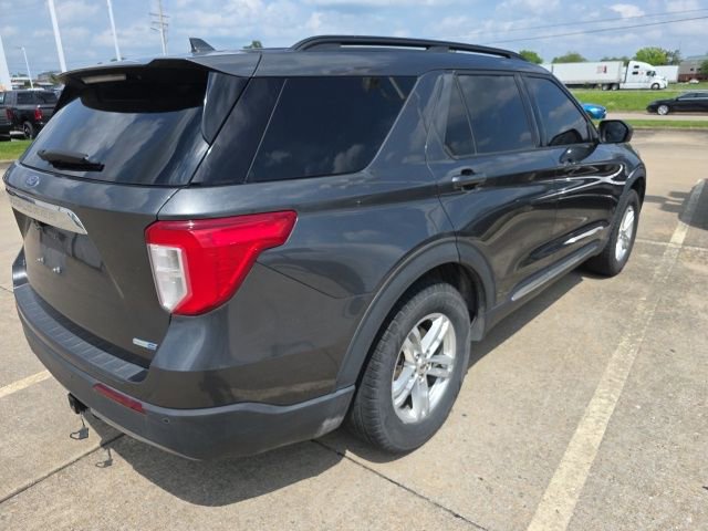 Used 2020 Ford Explorer XLT w/ Equipment Group 202A AWD/4WD image 4