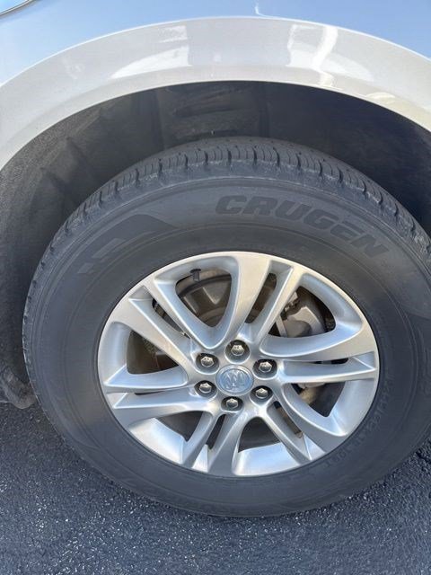 Used 2019 Buick Enclave Essence image 12