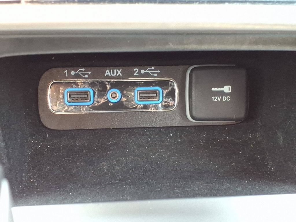 Used 2021 Jeep Grand Cherokee Laredo X AWD/4WD image 18