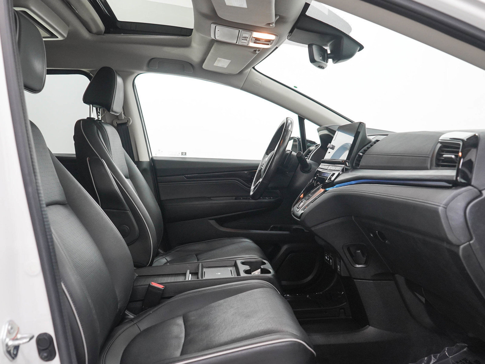 Used 2025 Honda Odyssey Elite image 13
