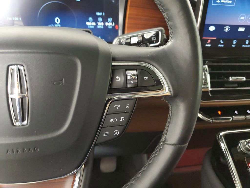 Used 2022 Lincoln Navigator Reserve w/ Monochromatic Package RWD image 25