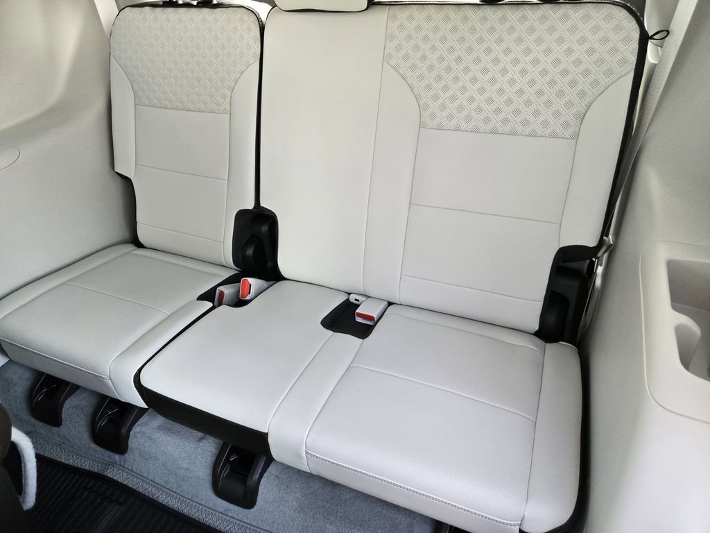 Used 2024 GMC Acadia Denali w/ Super Cruise Package image 28