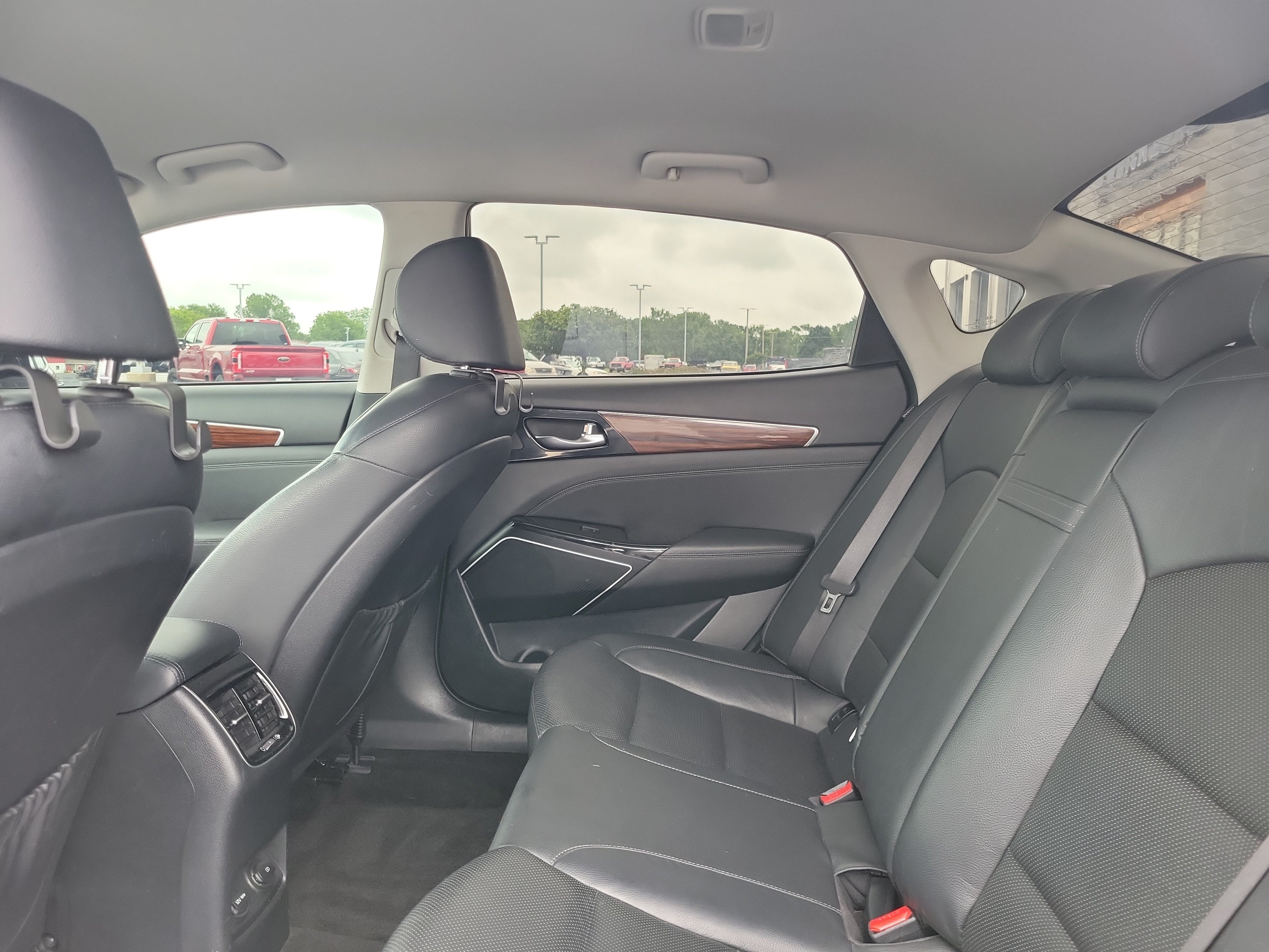 Used 2019 Kia Cadenza Premium FWD image 11