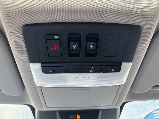 Used 2021 Nissan Rogue SV AWD/4WD image 14