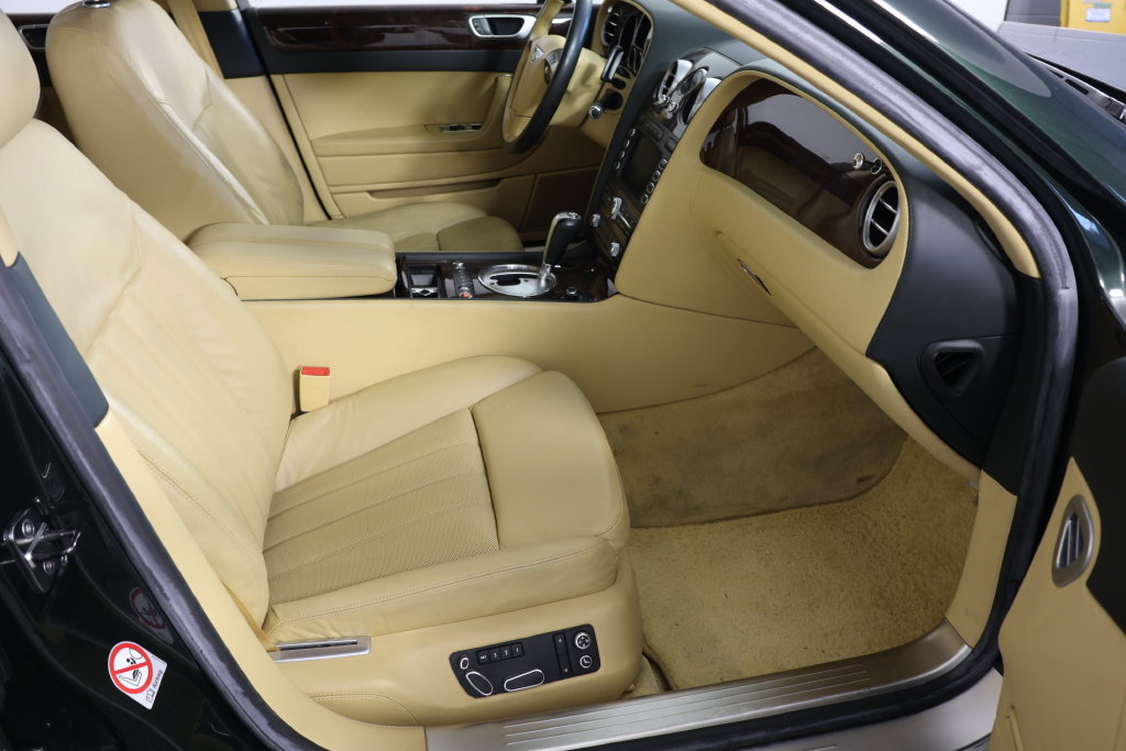 Used 2008 Bentley Flying Spur Flying Spur AWD/4WD image 21