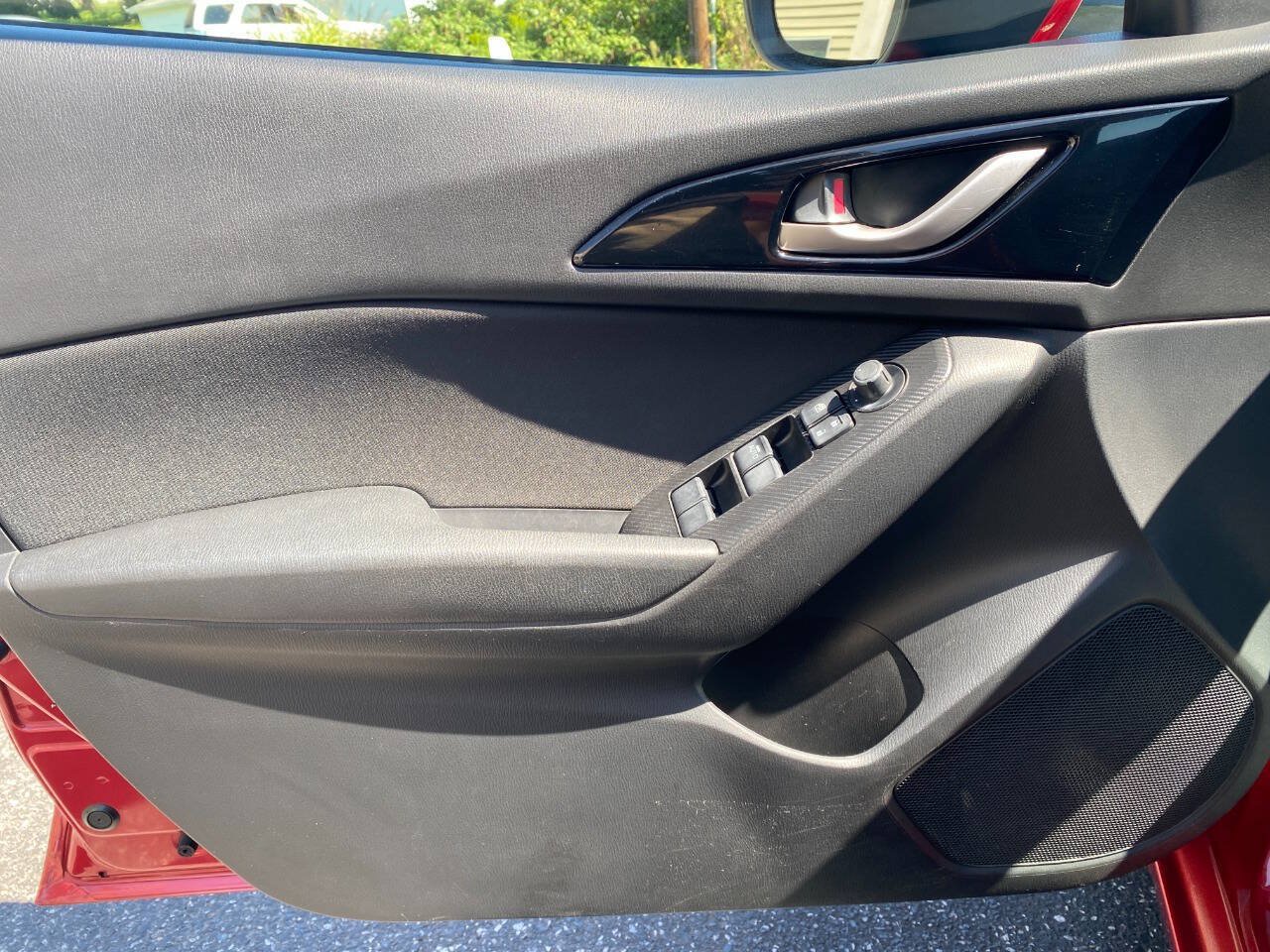 Used 2014 MAZDA MAZDA3 i Sport FWD image 11
