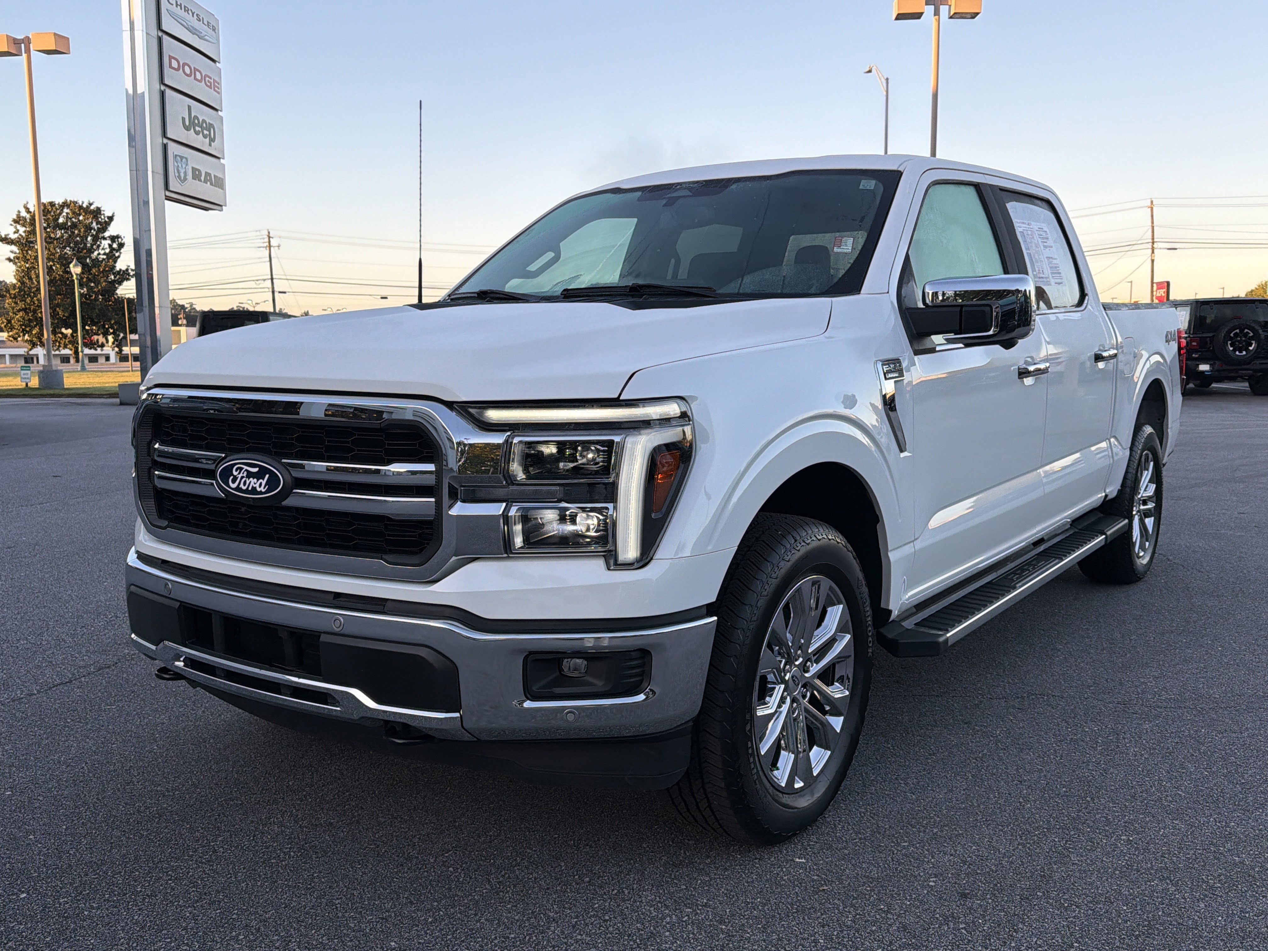 Used 2025 Ford F150 Lariat w/ Equipment Group 501A Mid image 2